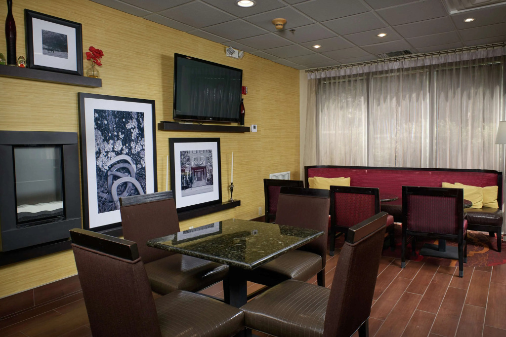 Hampton Inn Louisville/I-65/Brooks Road