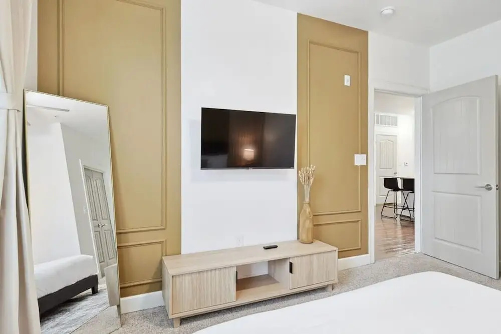 Luxurious 2b2b Near Toyota HQ, The Star, Legacy West