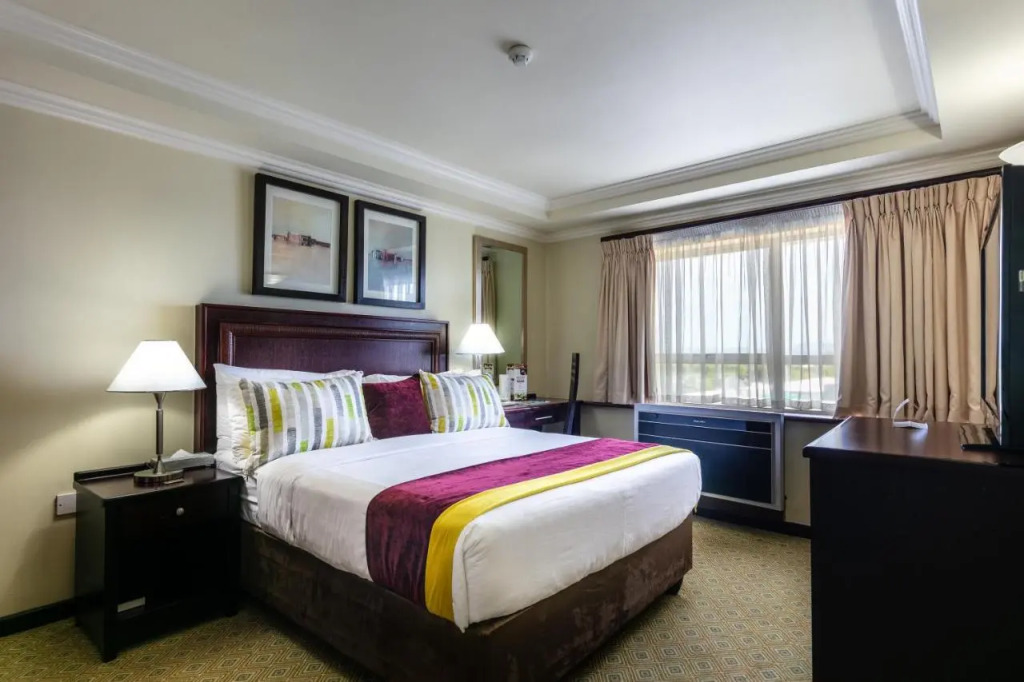 Cresta President Hotel