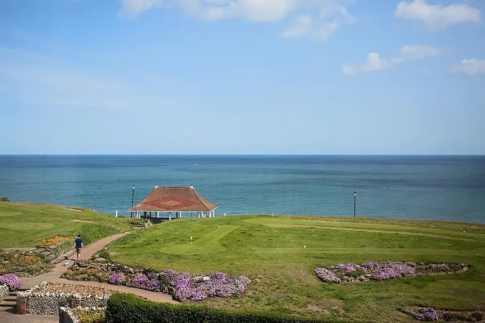 Sandcliff Guest House