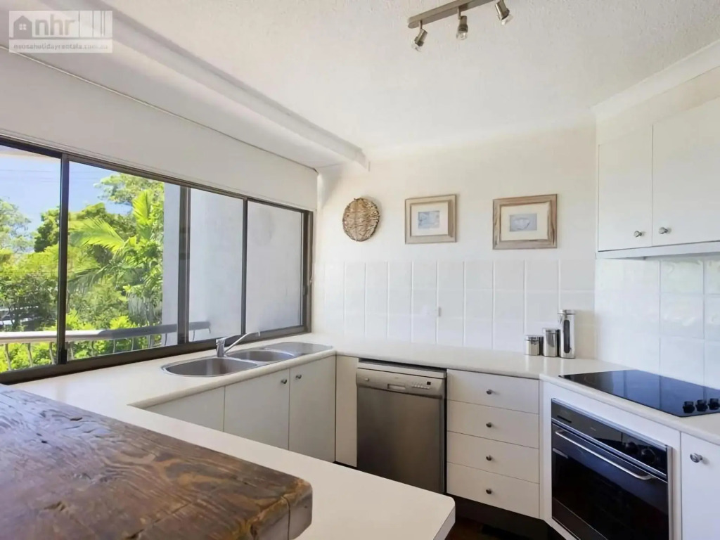 Panorama 200 Apartment 6 Upper Hastings Street 70