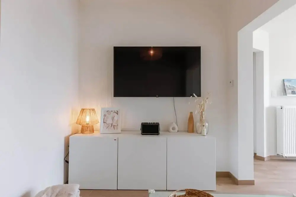 Modern Apartment With Balcony Near City Center