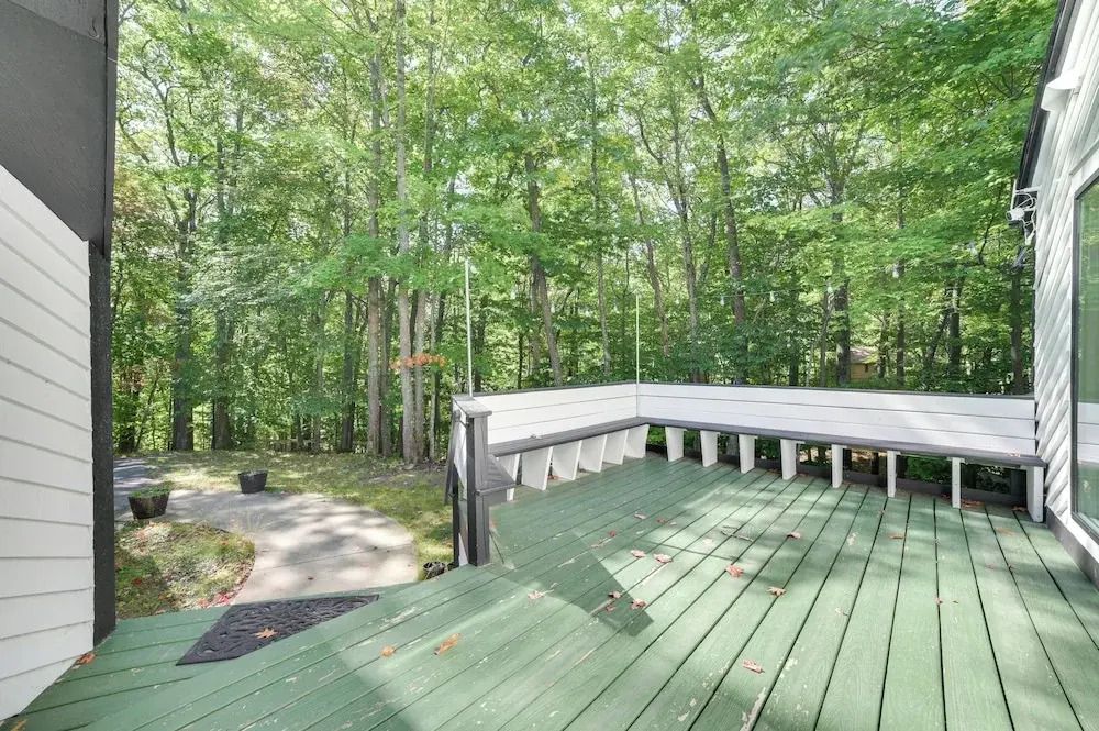 10 Mi to Nubs Nob: Modern Retreat w/ Fire Pit