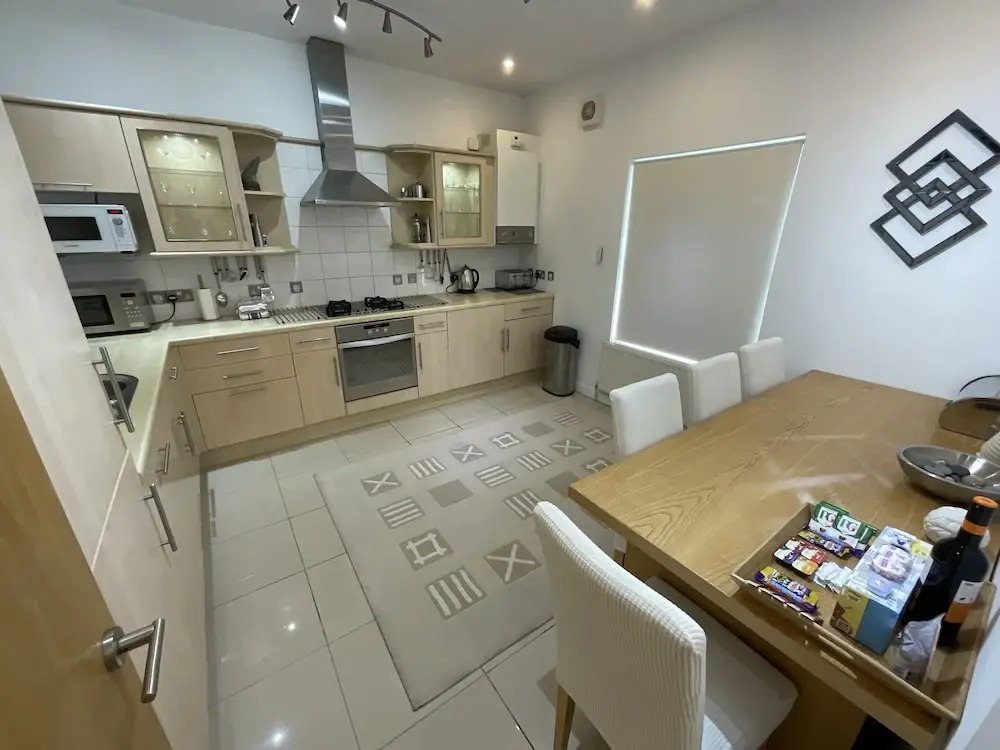 Earle House Serviced Apartments