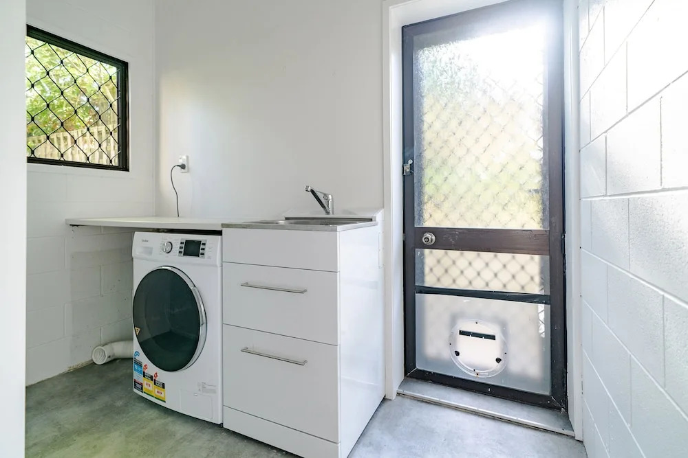 Birkenhead Modern 3 Bedrooms Villa