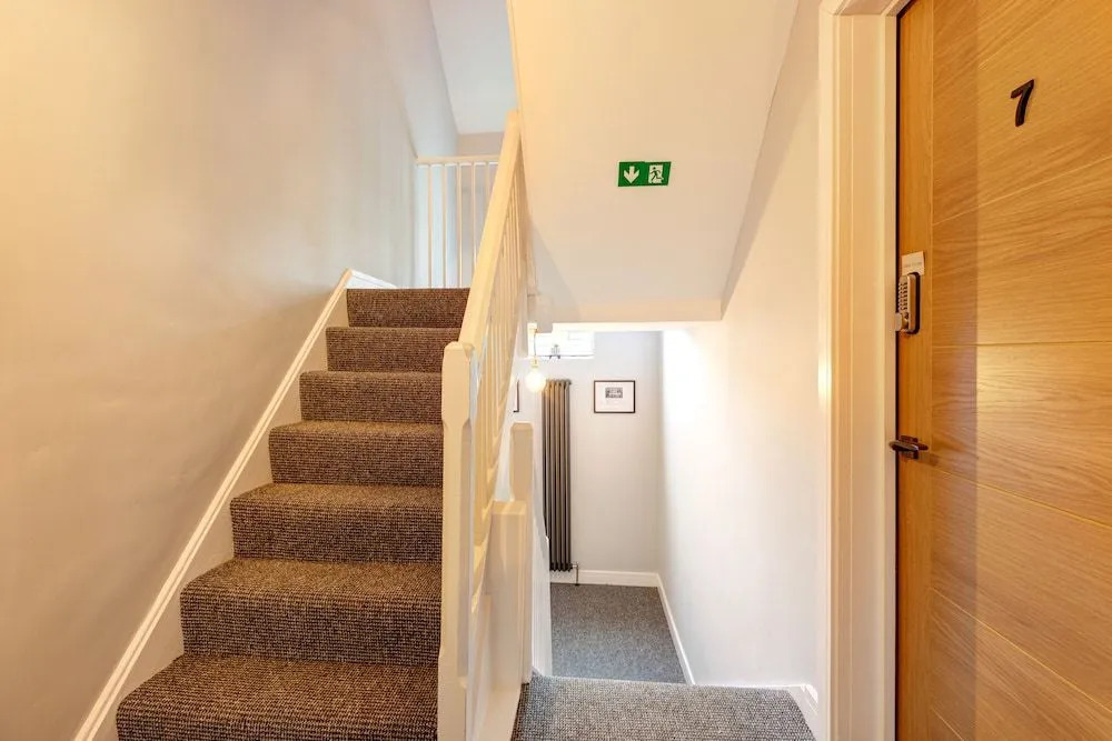 Bondgate Hotel - Smart Self Check-in Accomodation