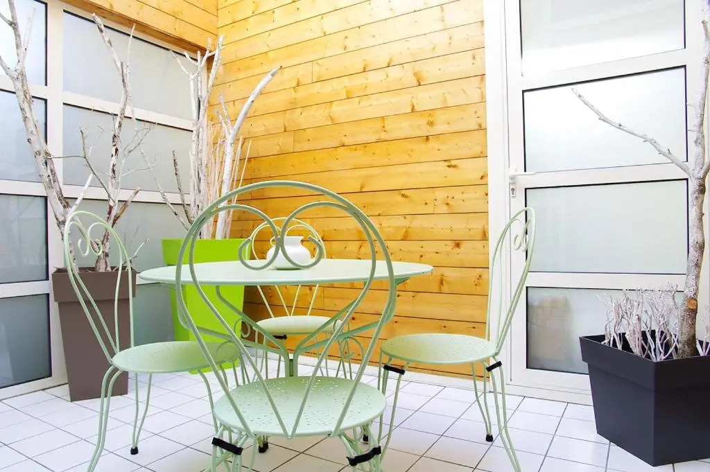 444 Tourny - Localisation exceptionnelle 2 chambres avec ascenseur et Parking