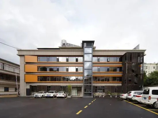 Jianchuan Apeng Holiday Hotel