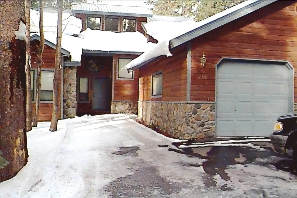 Spacious Home on Donner Golf Course - 3 Br Condo