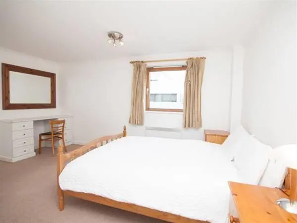 Millharbour Apartments