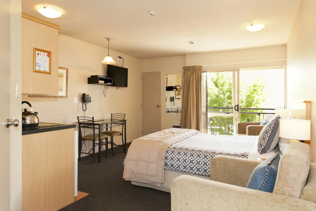 Lorenzo Motor Lodge