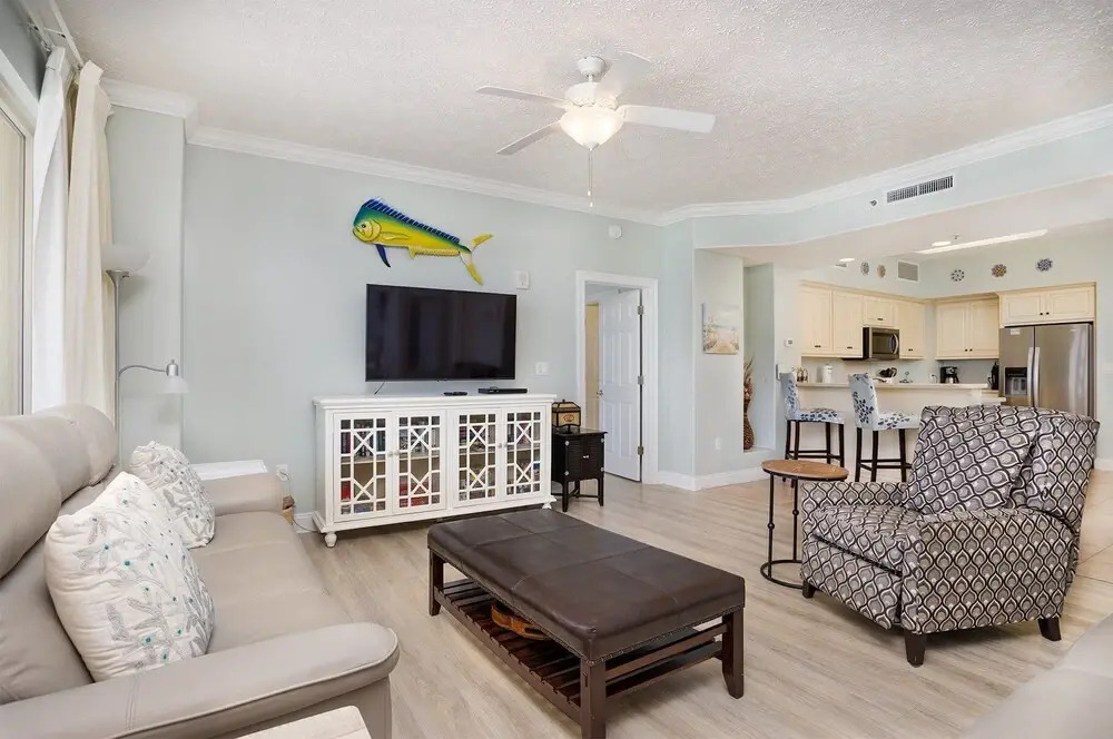 Wondrous Oceanfront Condo with Free Poolside WiFi - Unit 1105 by RedAwning