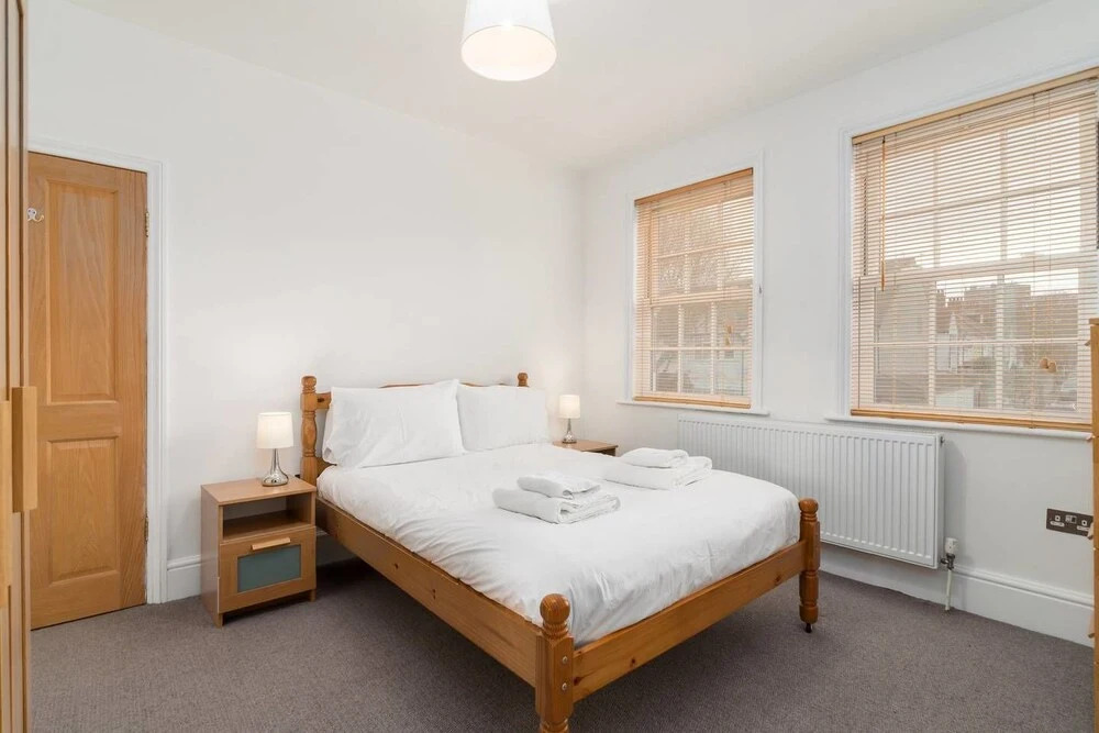 Modern 2 Bed, for 4 Guests in Golders Green!