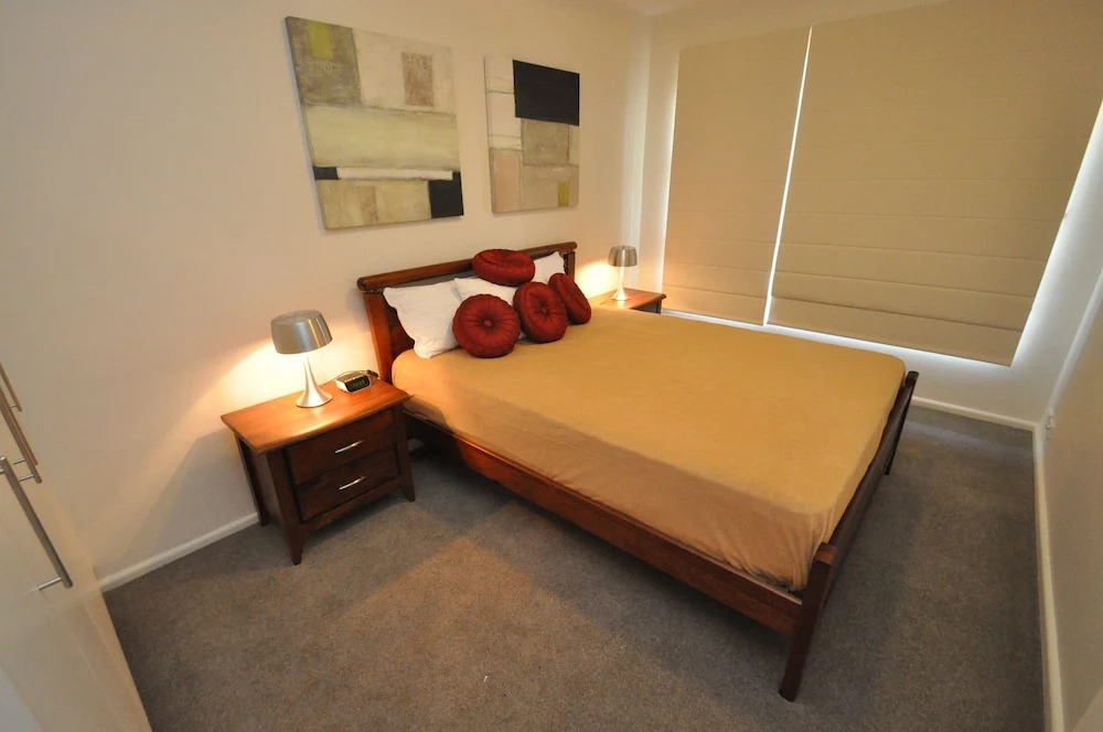 Neutral Bay 63 Ben Furnished Apartment