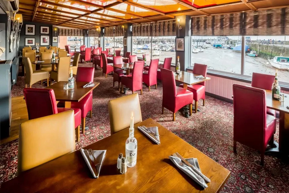 Rags Hotel Bar & Restaurant