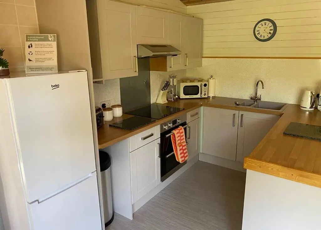 Ivyleaf Combe Lodges