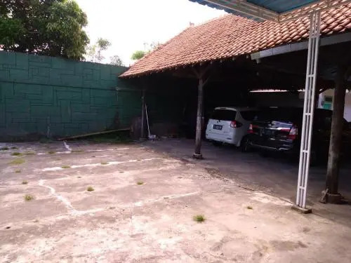 Hotel Asri
