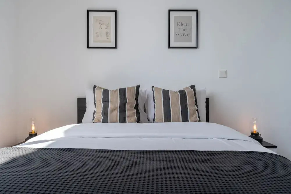 Taupe 2-BR Apt. & Balcony in Larnaca
