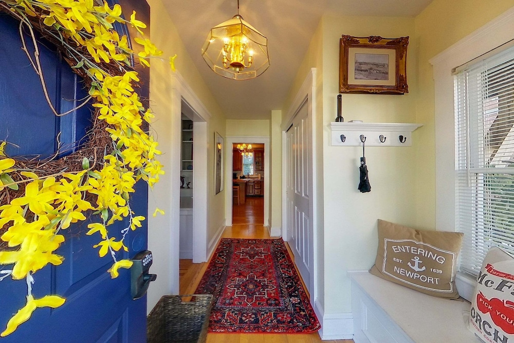 12 Goodwin Unit 1 1 Bedroom Apts