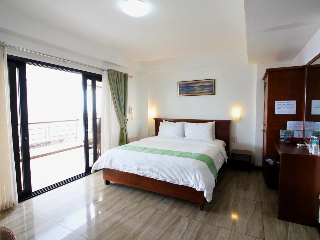 Manarra Sea View Resort
