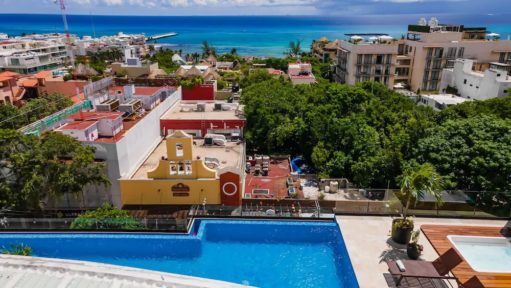 Oceanview Infinity Pool, Steps to 5th Ave & Beach