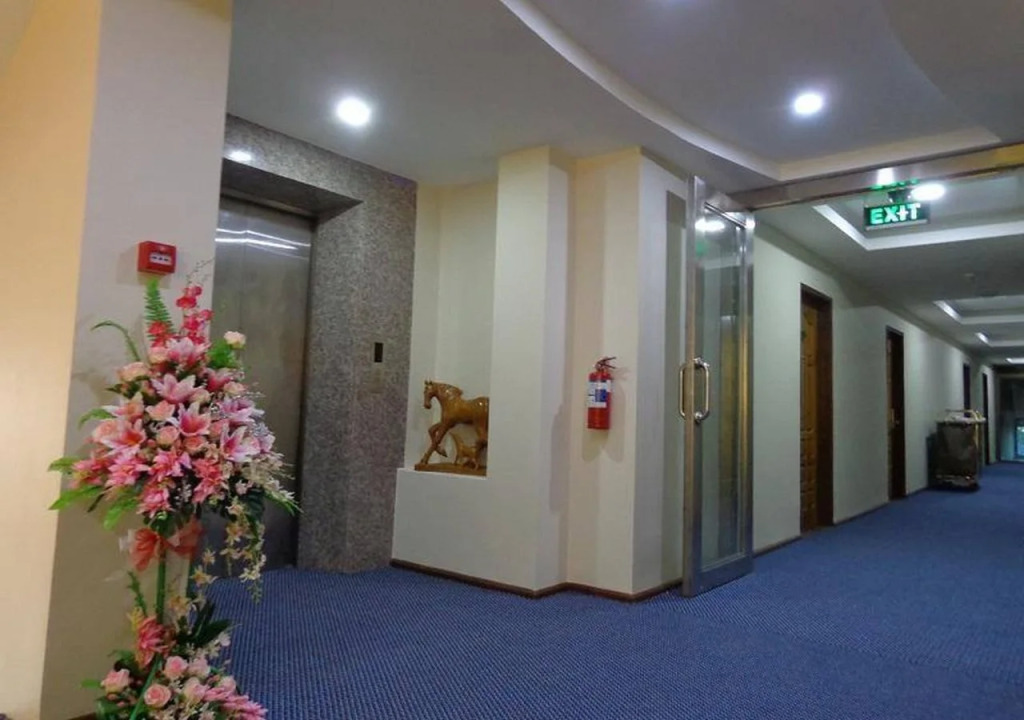 Royal Khattar Hotel