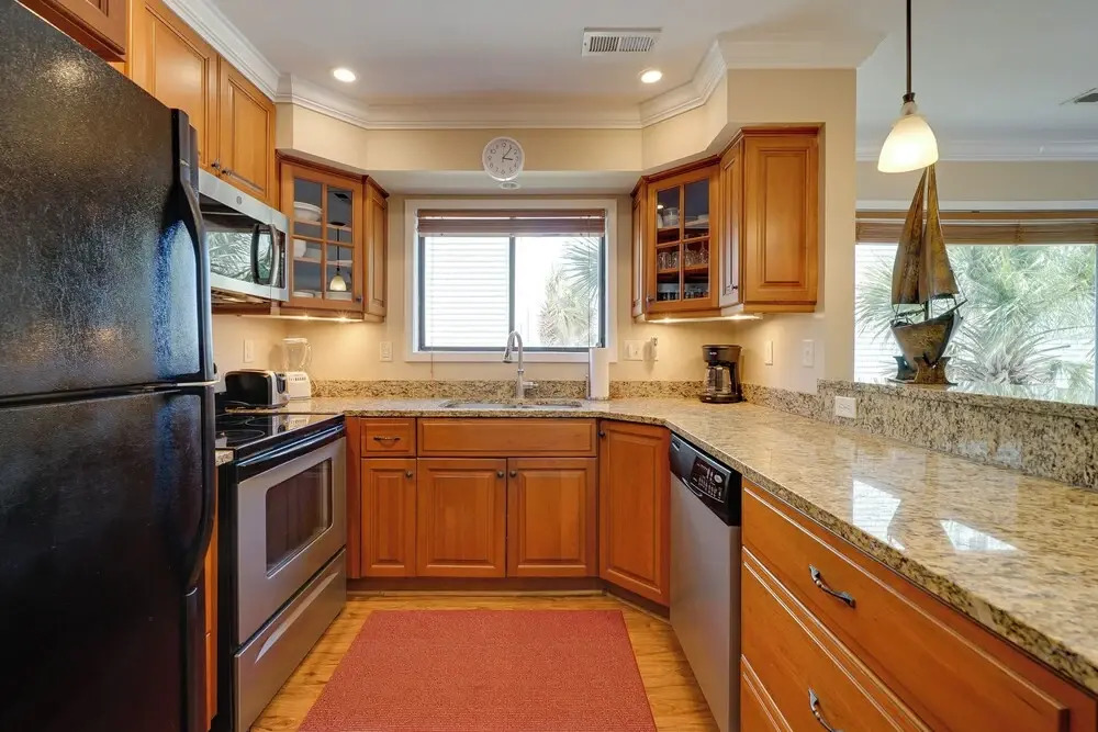 Condo w/ 2 Decks - Steps to Wrightsville Beach!