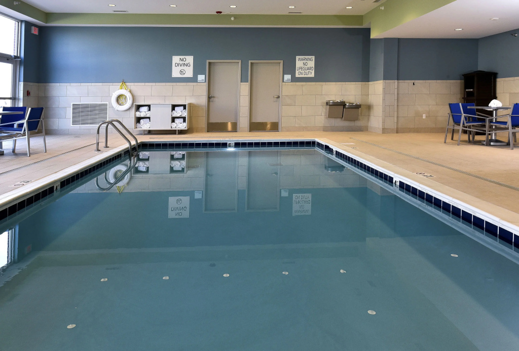 Holiday Inn Express & Suites Madisonville by IHG