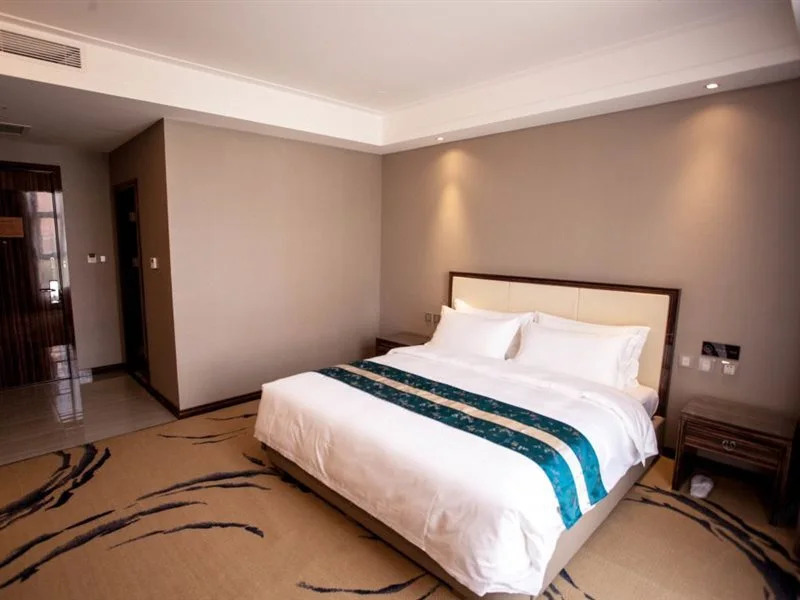 James Joyce Coffetel Hotel (Tianjin Meijiang Exhibition Center Lubei Road Subway Station)