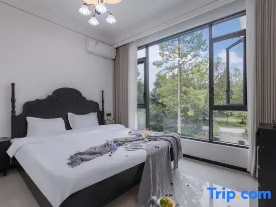 Xicun Villa Private Hot Spring Villa Garden Swimming Pool Standalone Villa (Qingchengshan Branch)