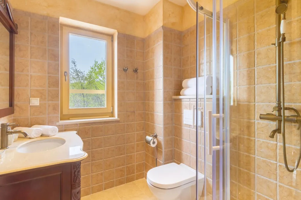 Luxury Villas Kras Ladies