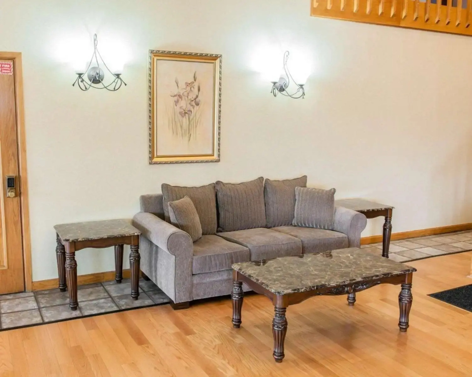 Quality Inn & Suites Indianapolis Northwest