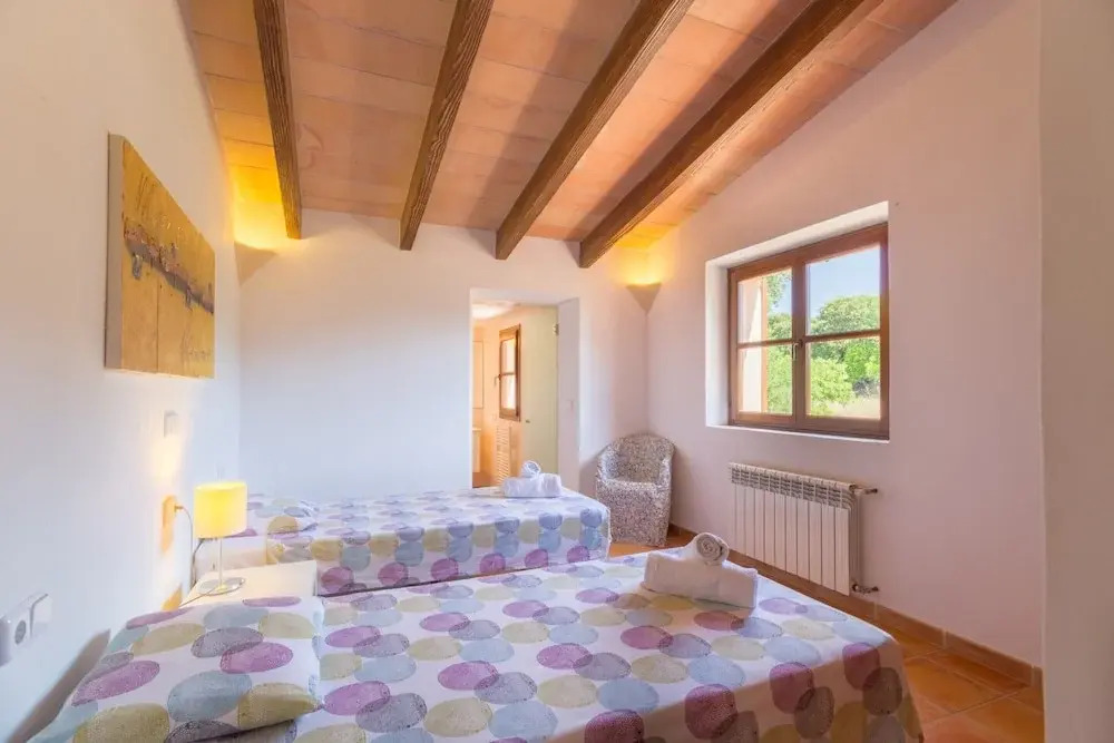 Can Revell villa with Pool & Jacuzzi