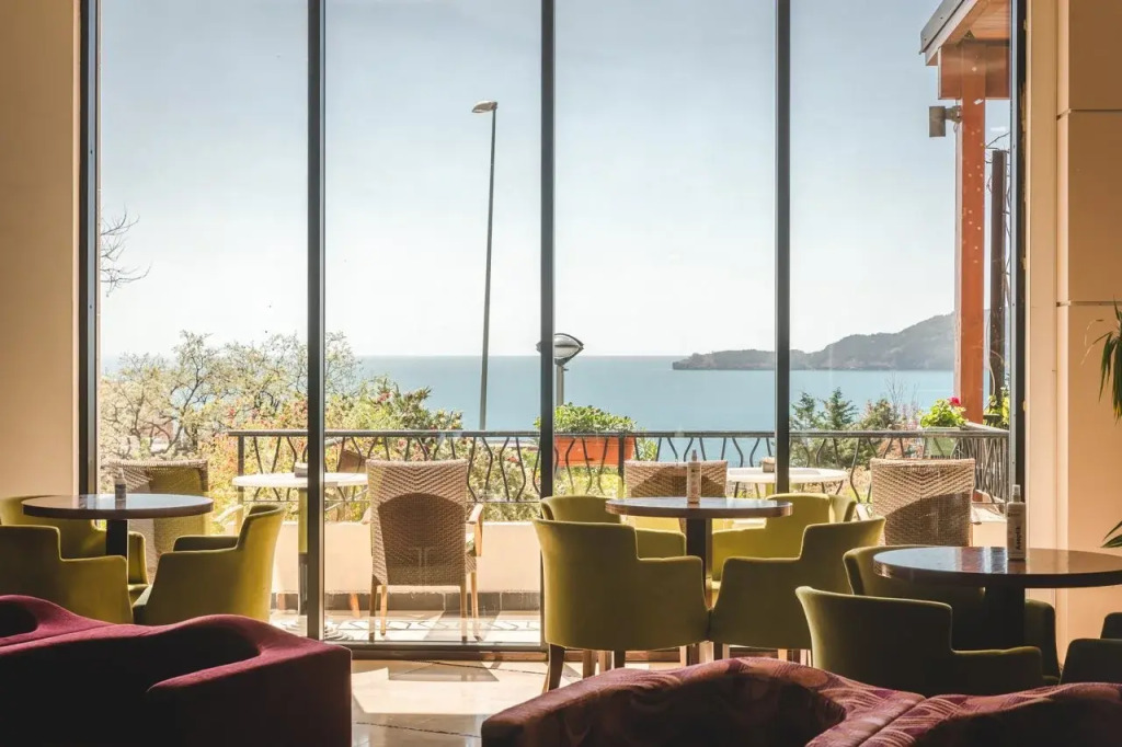 Hotel & Apartments HEC Residence