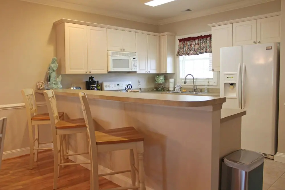 Professionally Cleaned & Sanitized Condo in MB