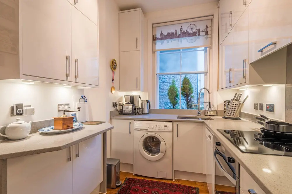 Outstanding Oxford Circus Home