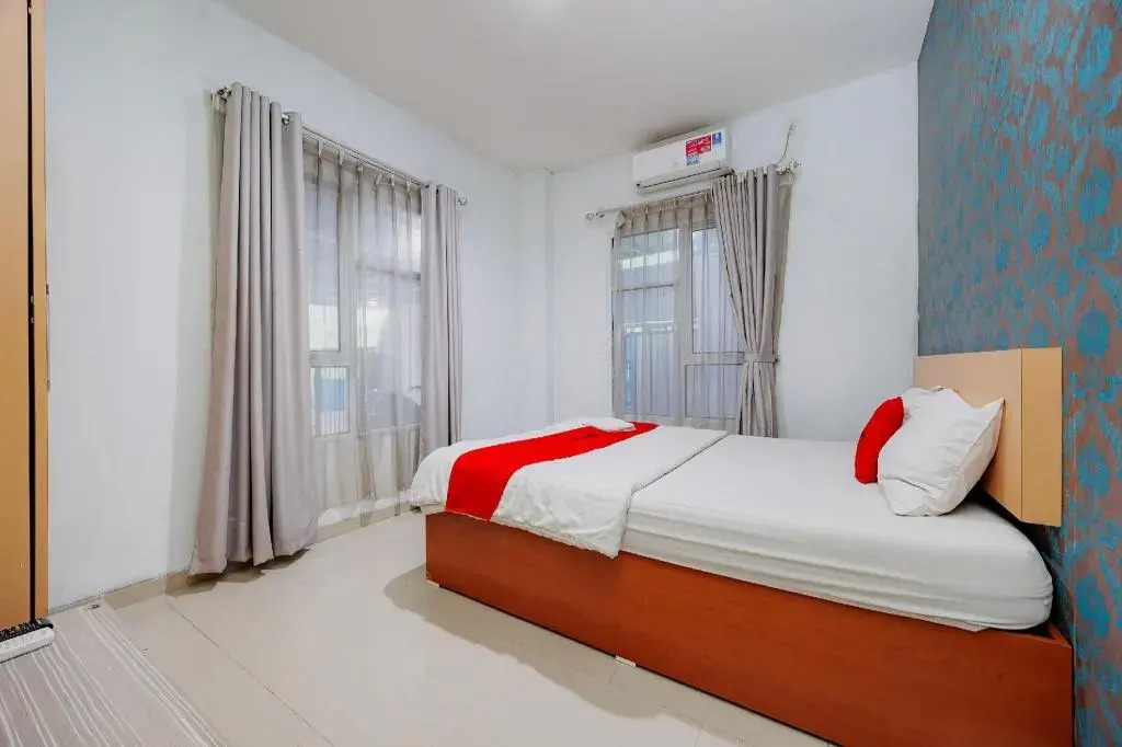RedDoorz Syariah near Metropolitan Mall Bekasi