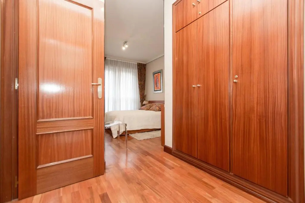 Apartamento Céntrico Con Vistas a la Ría! Garage, Ideal 2-4