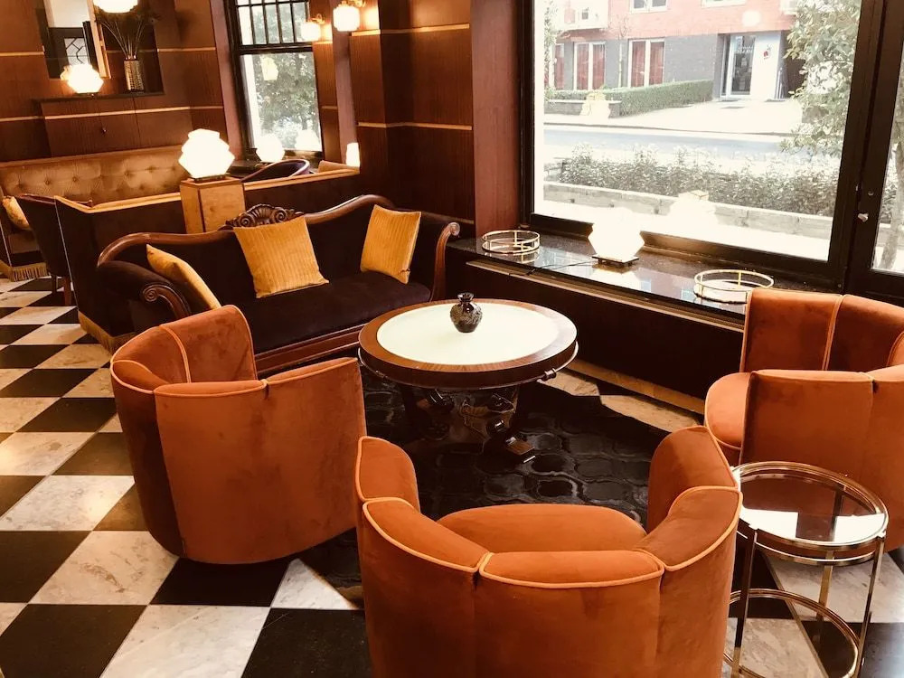 Gatsby Hotel