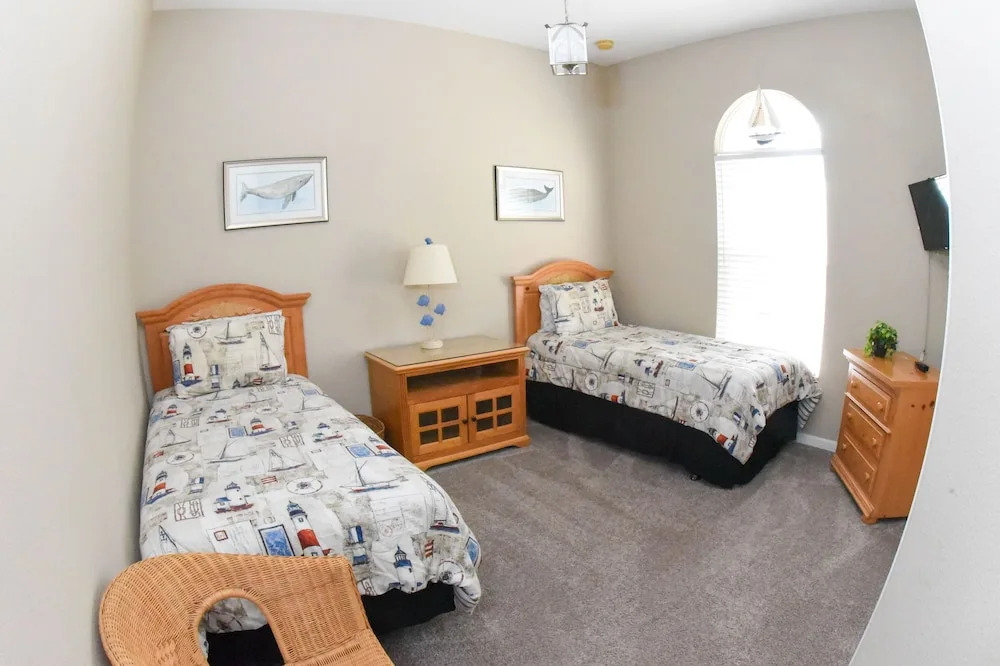 Davenport Vacation Homes by Shine FM