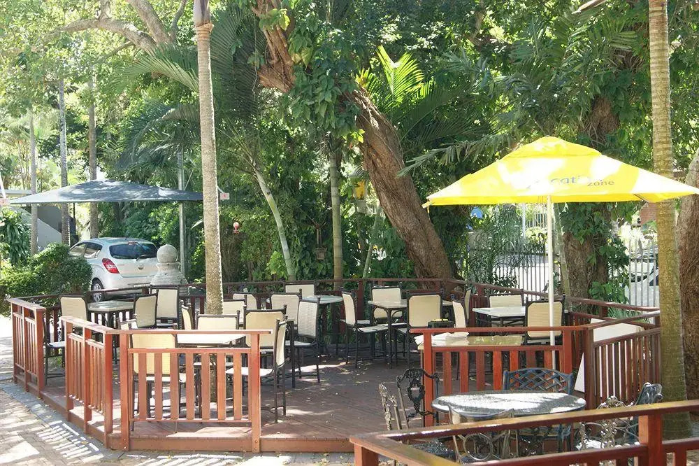 Lake View Cabanas