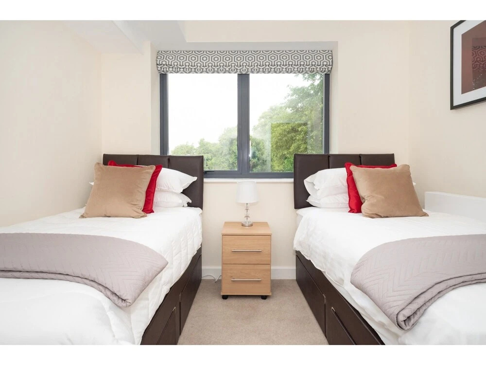Luxury, Modern Apartment in York, Sleeps 4