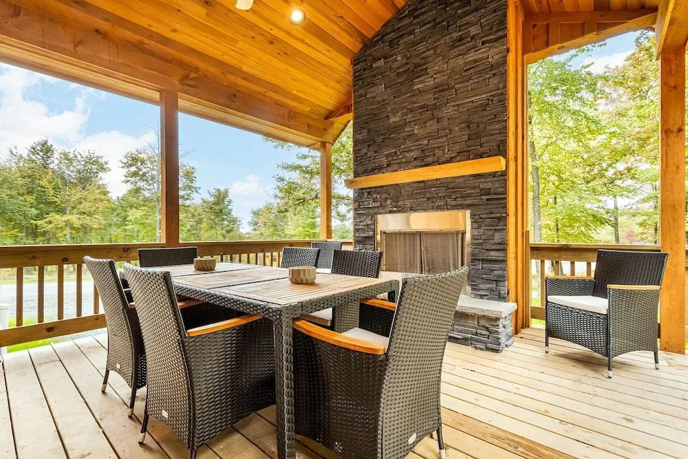 Hilltop Hideaway