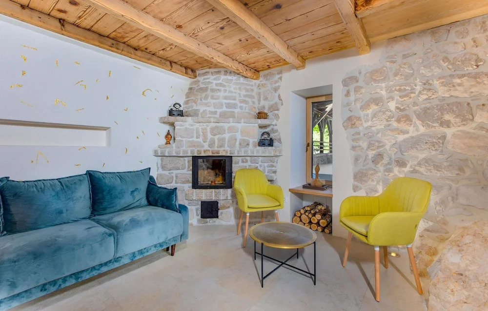Nice Home In Malinska