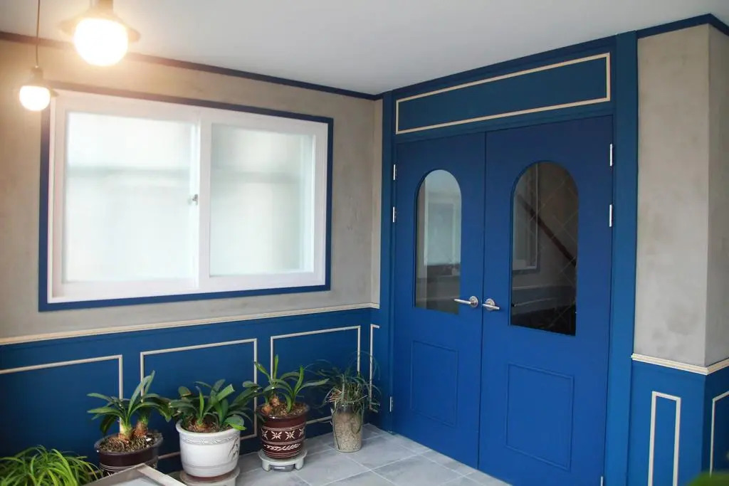 Blue Door Hostel Guesthouse
