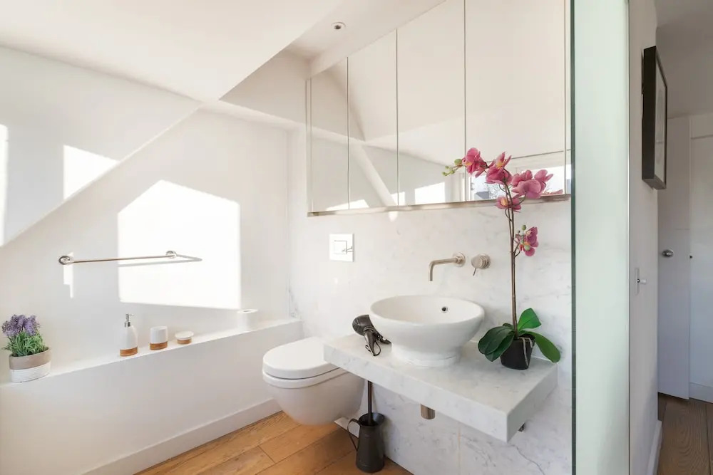 Prime Location Kensington Apartments