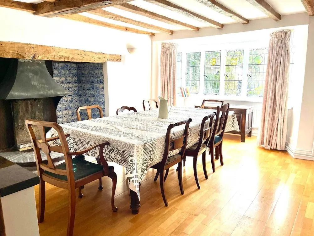 Walnut Tree House