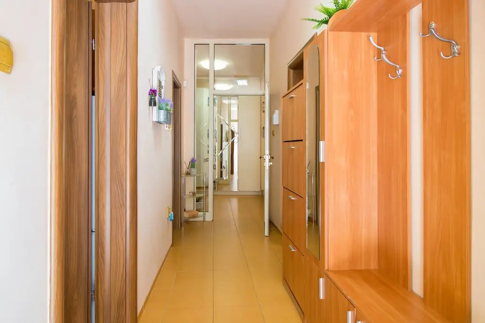 FM Luxury 2-BDR Apartment - Rocky House