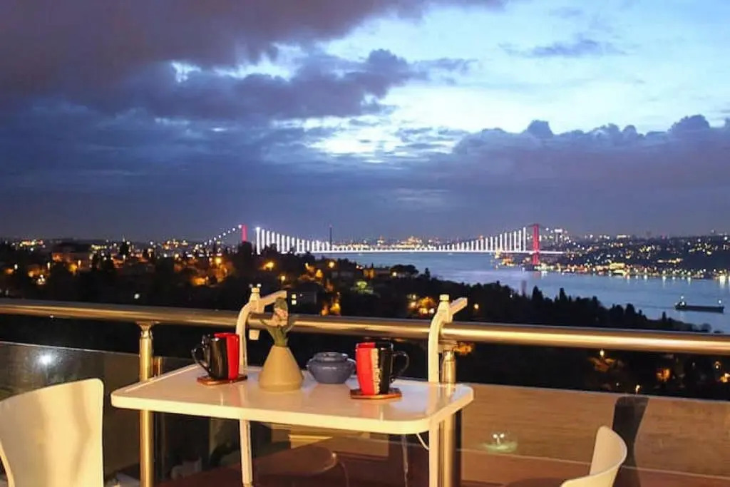 Cozy Apartment with Fascinating Bosphorus View in Uskudar