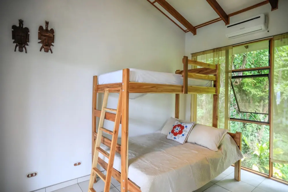 Casa Luna - Private Villa with Ocean View, Pool, AC, Wi-Fi